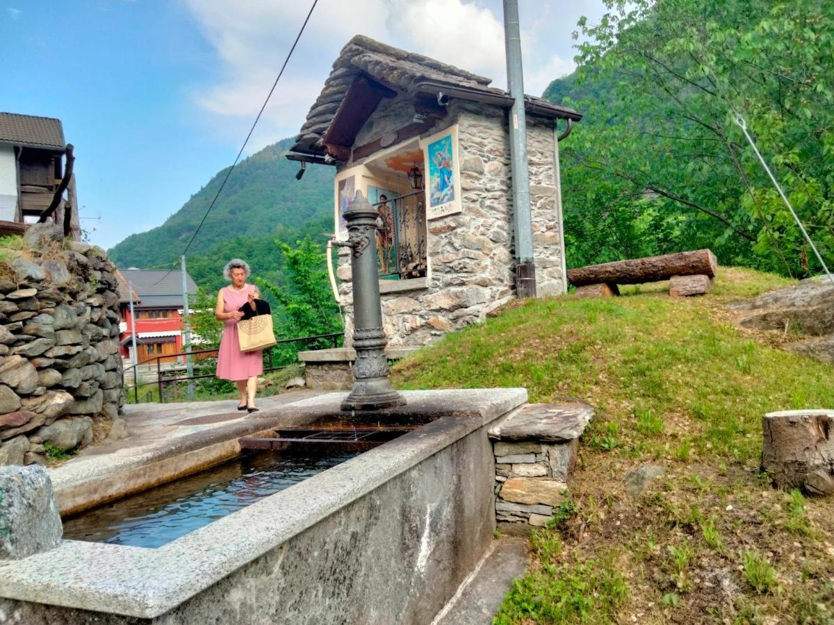 Shanty Calasca-Castiglione Exteriér fotografie
